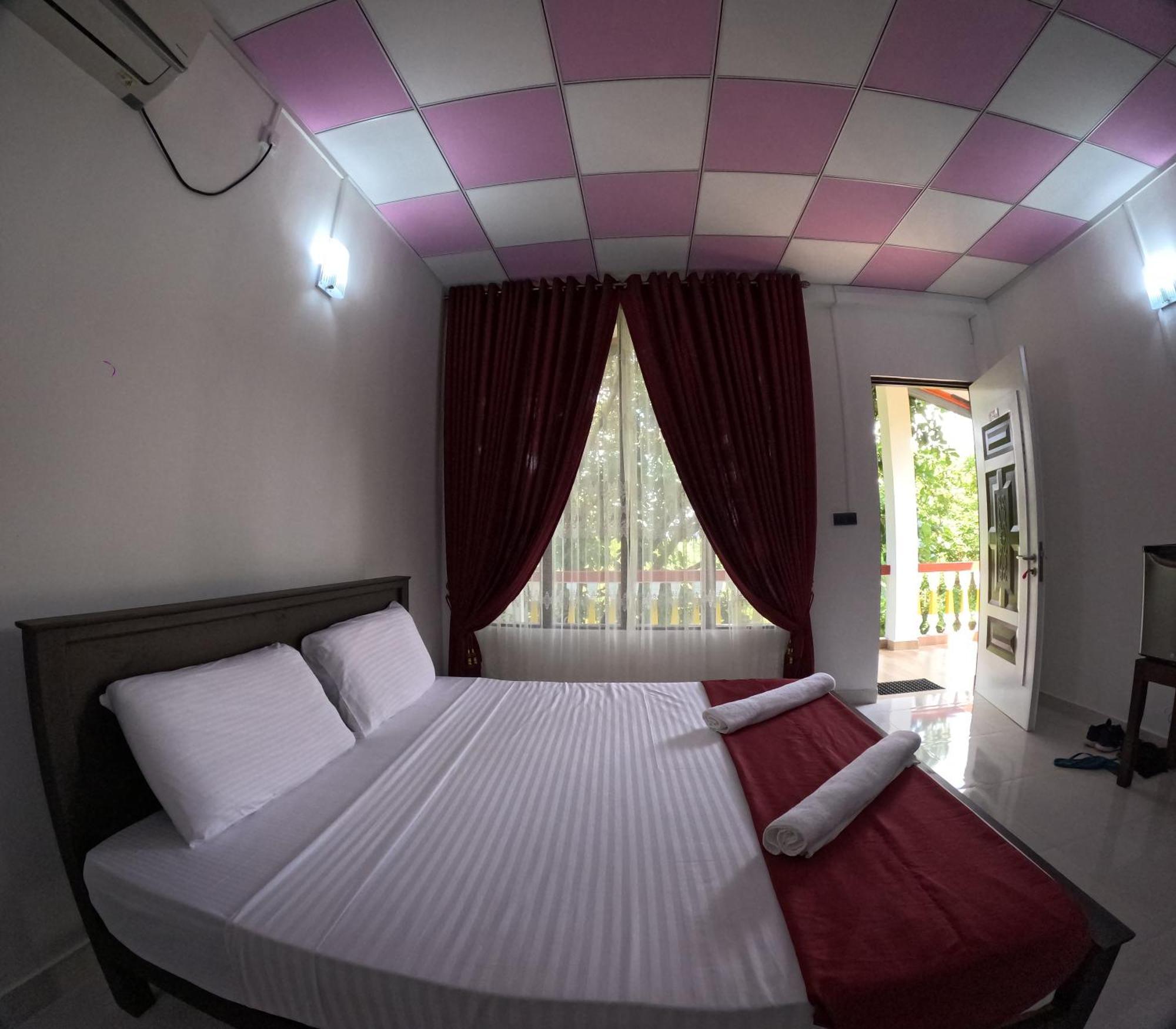 Spice Village Hotel & Restaurant ฮาบารานา ภายนอก รูปภาพ