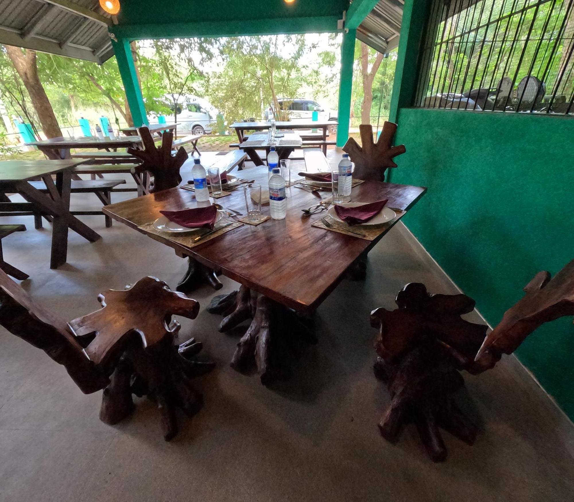 Spice Village Hotel & Restaurant ฮาบารานา ภายนอก รูปภาพ