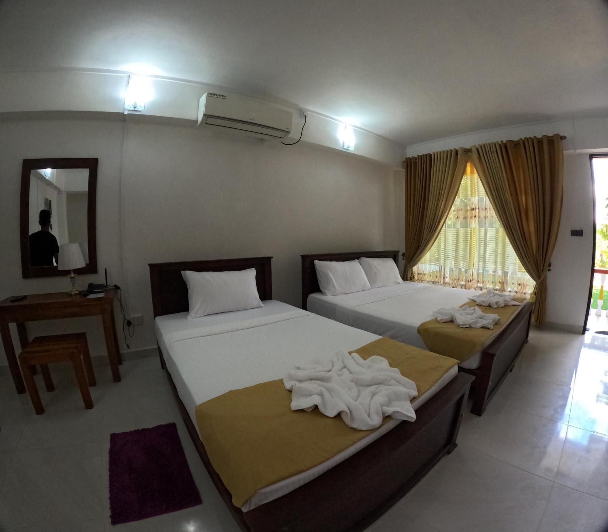 Spice Village Hotel & Restaurant ฮาบารานา ภายนอก รูปภาพ