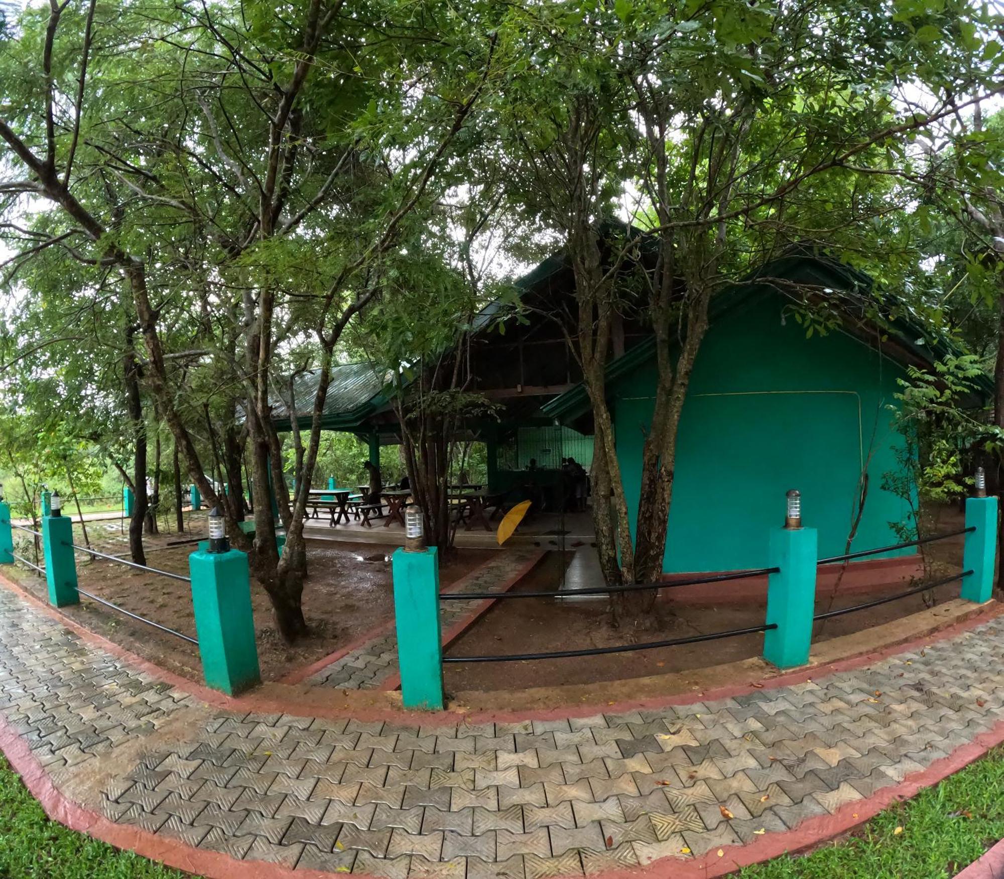 Spice Village Hotel & Restaurant ฮาบารานา ภายนอก รูปภาพ